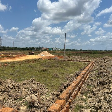  Plot For Sale in Patrapada