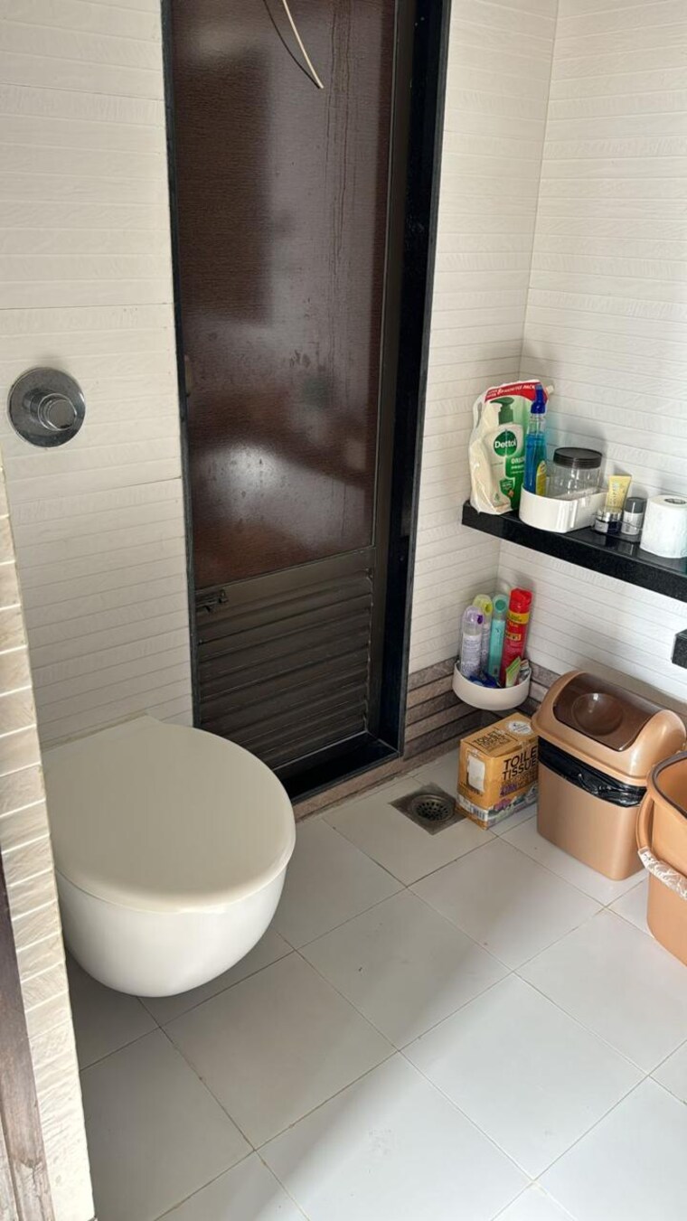 undefined, andheri west 2.5 Bedroom 1200 Sq.Ft. Apartment In Andheri West Mumbai 9075971