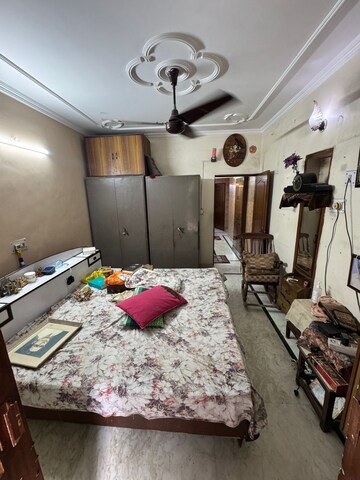 Bedroom in 2 BHK Builder Floor at Janakpuri – for Rent