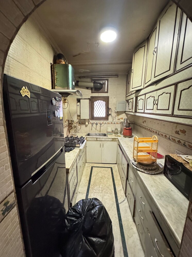 Kitchen, janakpuri 2 Bedroom 1115 Sq.Ft. Builder Floor In Janakpuri Delhi 9076010