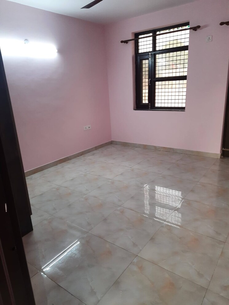 Room, janakpuri 1 Bedroom 550 Sq.Ft. Builder Floor In Janakpuri Delhi 9076044