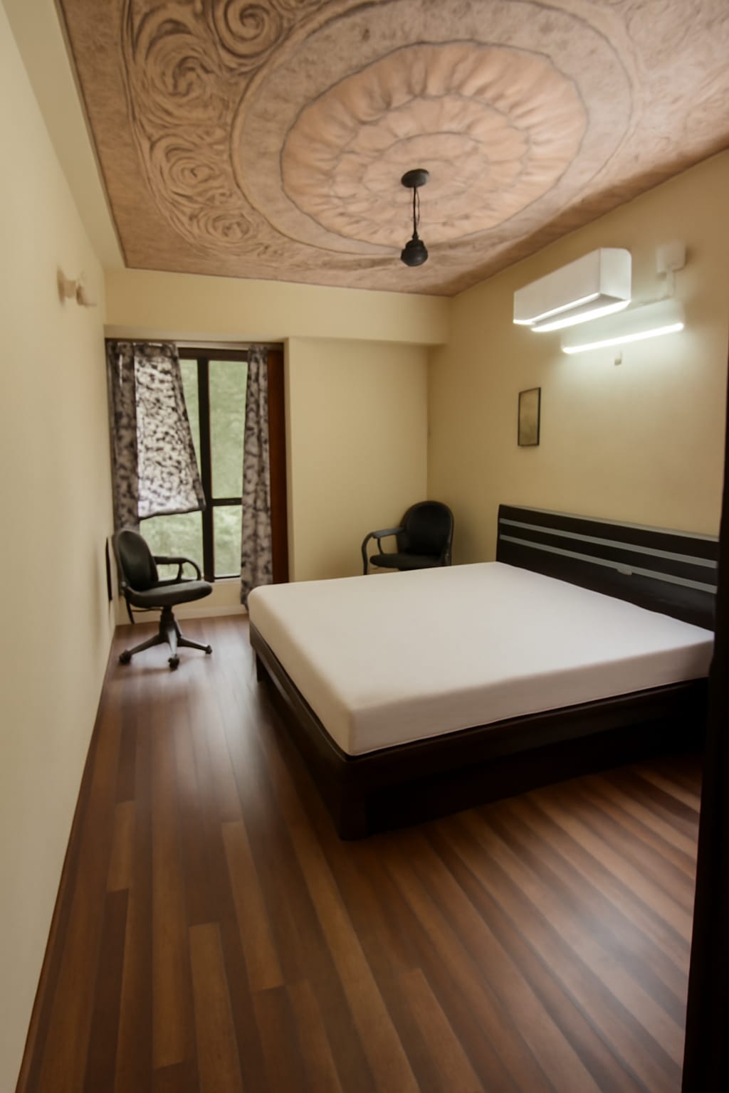 1.5 BHK Villa For Rent in Park Circus