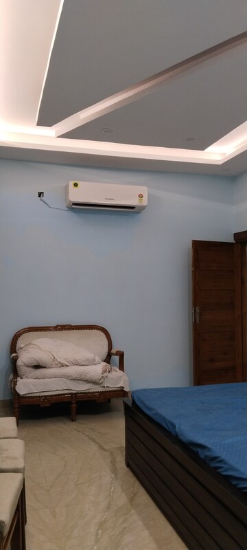 Bathroom in 4 BHK Builder Floor at Kavi Nagar Block J – for Rent