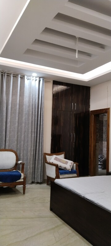 Living Room in 4 BHK Builder Floor at Kavi Nagar Block J – for Rent