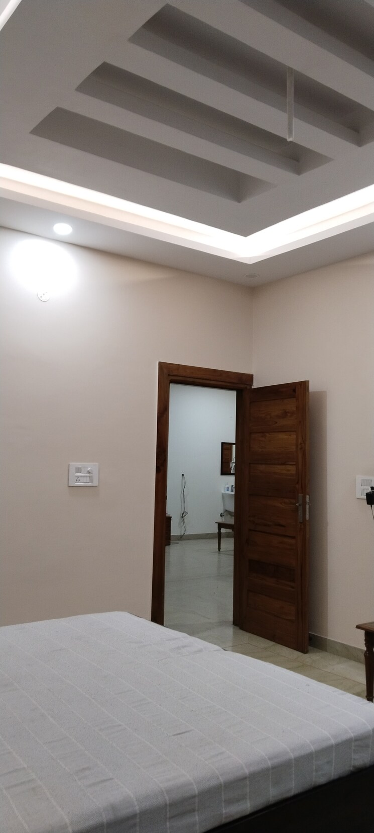 Room, kavi nagar block j 4 Bedroom 3500 Sq.Ft. Builder Floor In Kavi Nagar Block J Ghaziabad 9076056