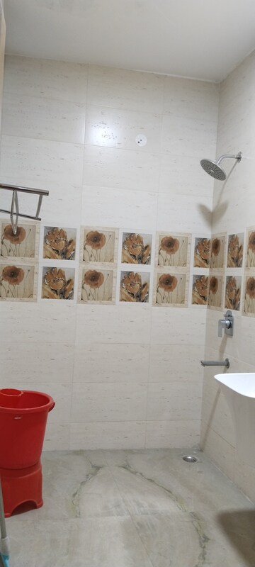 Furnished Amenities in 4 BHK Builder Floor at Kavi Nagar Block J – for Rent