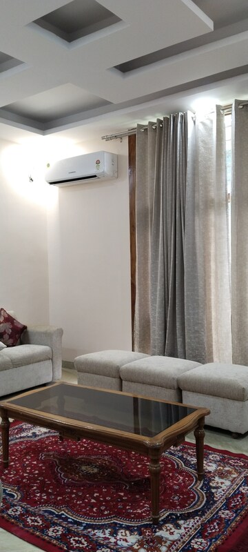 Building Lobby in 4 BHK Builder Floor at Kavi Nagar Block J – for Rent