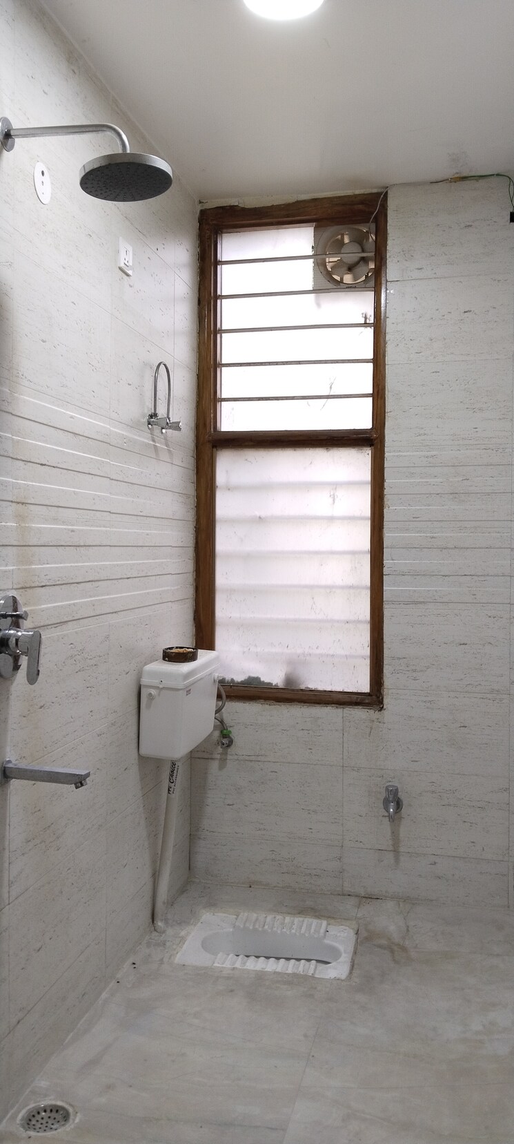 Bathroom, kavi nagar block j 4 Bedroom 3500 Sq.Ft. Builder Floor In Kavi Nagar Block J Ghaziabad 9076056