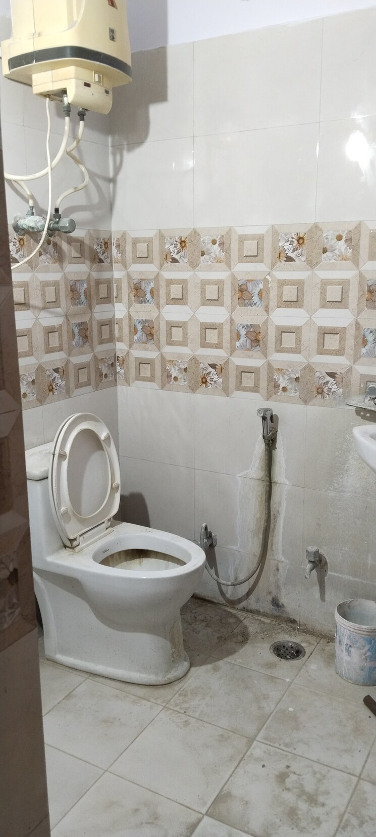 Bathroom, b block shastri nagar 4 Bedroom 3500 Sq.Ft. Builder Floor In B Block Shastri Nagar Ghaziabad 9076059