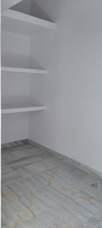 Room in 4 BHK Builder Floor at B Block Shastri Nagar – for Rent