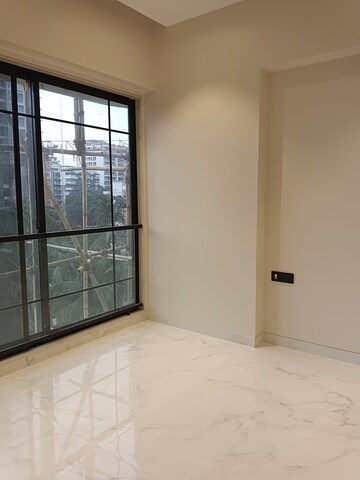 Room in 3 BHK Apartment at Mahavir Apartment Santacruz West, Santacruz West – for Rent