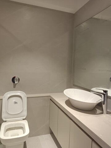 Bathroom in 3 BHK Apartment at Mahavir Apartment Santacruz West, Santacruz West – for Rent