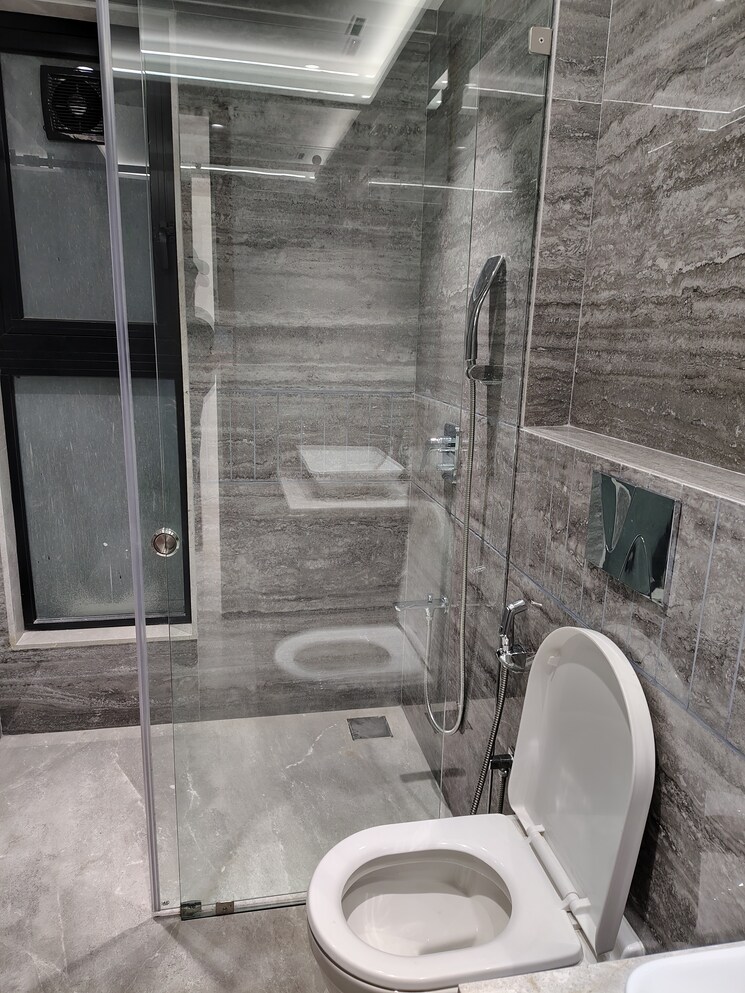 Bathroom, ira-chaya 2 Bedroom 800 Sq.Ft. Apartment In Khar West Mumbai 9076072