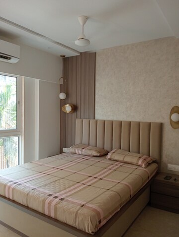 Bedroom in 2 BHK Apartment at Dipti Flora Khar West, Khar West – for Rent