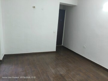 Room in 3 BHK Apartment at Godrej Woods, Sector 43 – for Rent