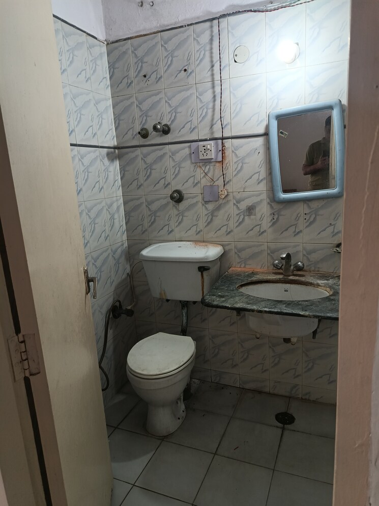 Bathroom, windsor-and-nova-society 1 Bedroom 850 Sq.Ft. Apartment In Ahinsa Khand 2 Ghaziabad 9076083