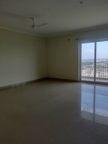 Room in 3 BHK Apartment at ATS Golf Meadows Lifestyle, Central Derabassi – for Rent