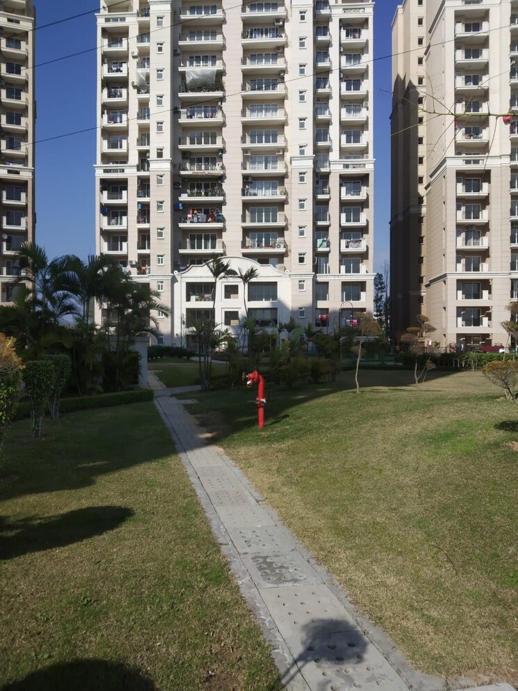  Parking, ats-golf-meadows-lifestyle 3 Bedroom 1950 Sq.Ft. Apartment In Central Derabassi Chandigarh 9076151