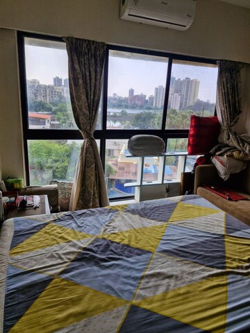 Bedroom in 2 BHK Apartment at Deepak Residency, Vile Parle West – for Rent