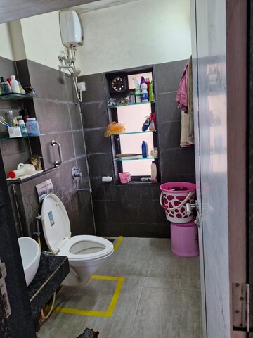 Team Area in 2 BHK Apartment at Deepak Residency, Vile Parle West – for Rent
