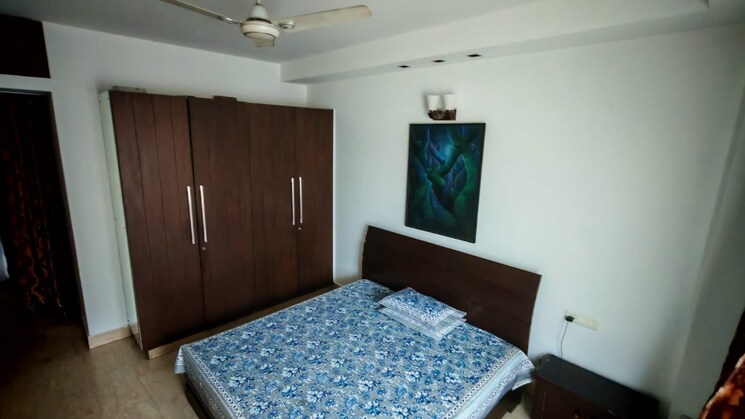 Bedroom, chittaranjan park 3 Bedroom 160 Sq.Yd. Builder Floor In Chittaranjan Park Delhi 9076212
