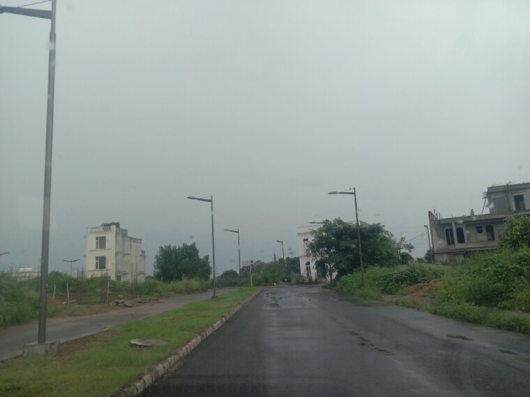 Exterior View, dlf-hyde-park  240 Sq.Yd. Plot In South Mullanpur Chandigarh 9076223