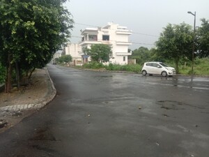  Plot For Sale in DLF Hyde Park, South Mullanpur