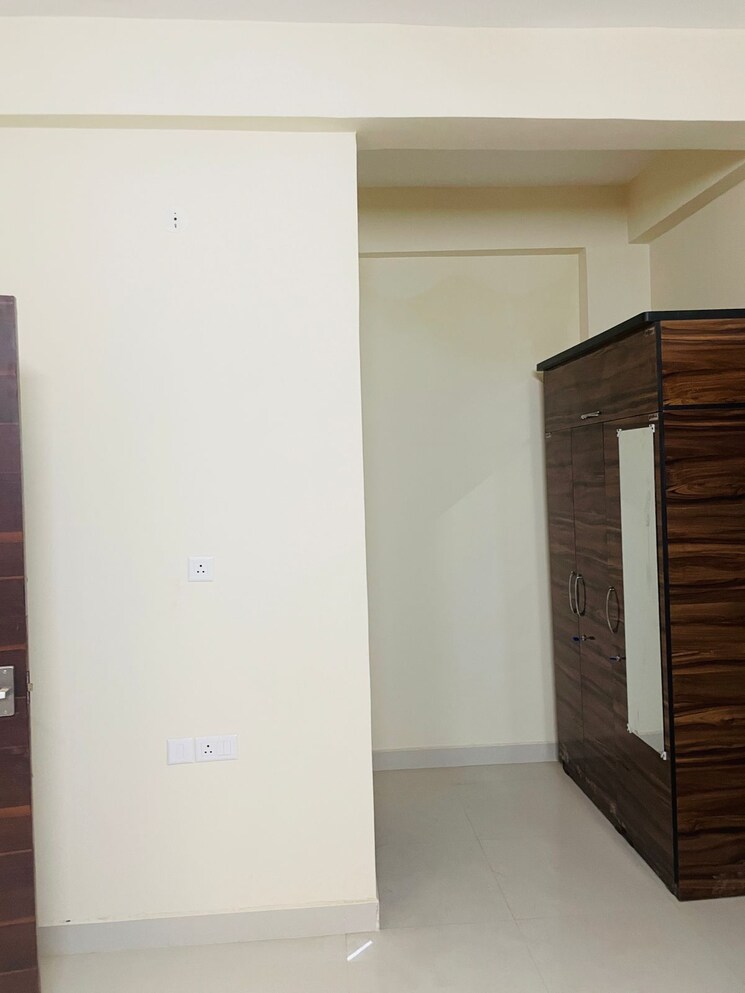 Room, c scheme 3 Bedroom 2500 Sq.Ft. Apartment In C Scheme Jaipur 9076236