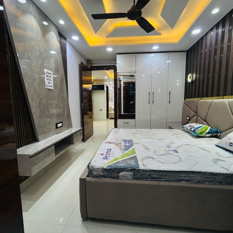 Bedroom, uttam nagar 3 Bedroom 100 Sq.Yd. Builder Floor In Uttam Nagar Delhi 9076261