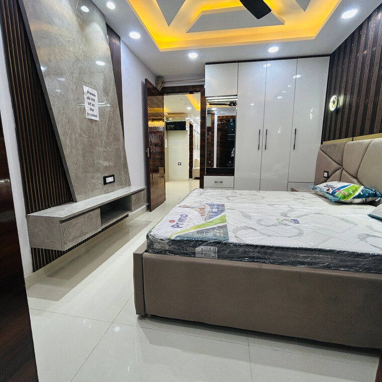 Bedroom, uttam nagar 3 Bedroom 100 Sq.Yd. Builder Floor In Uttam Nagar Delhi 9076261