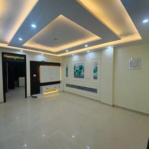 Room in 3 BHK Builder Floor at Uttam Nagar – for Sale