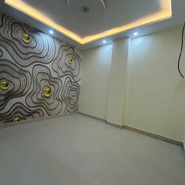 Room in 3 BHK Builder Floor at Uttam Nagar – for Sale