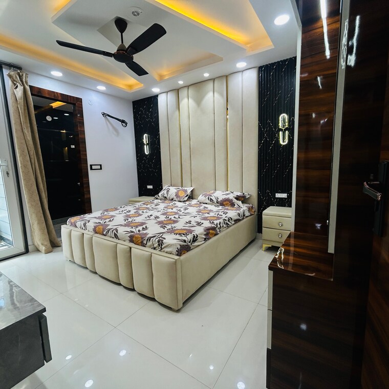 Bedroom, uttam nagar 4 Bedroom 150 Sq.Yd. Builder Floor In Uttam Nagar Delhi 9076293