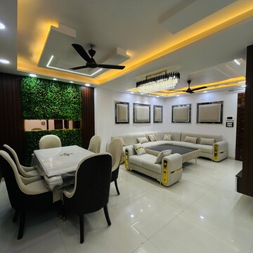 Parking in 4 BHK Builder Floor at Uttam Nagar – for Sale