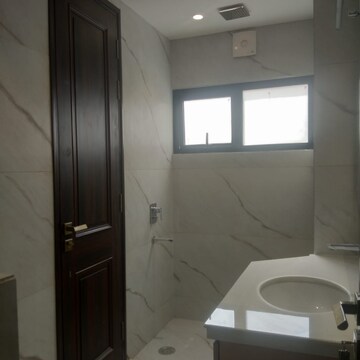 Bathroom in 2 BHK Builder Floor at Sector 9 – for Rent