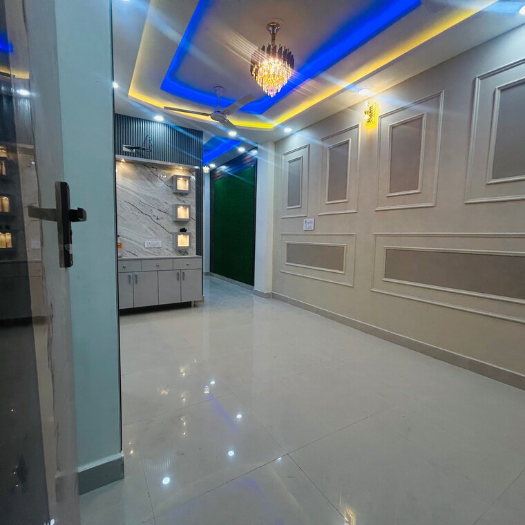  Parking, uttam nagar west 2 Bedroom 65 Sq.Yd. Builder Floor In Uttam Nagar West Delhi 9076313