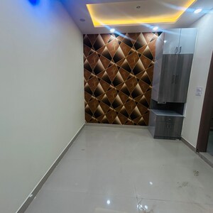 Furnished Amenities in 2 BHK Builder Floor at Uttam Nagar West – for Sale