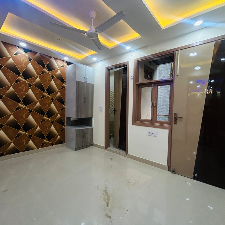 Room, uttam nagar west 2 Bedroom 65 Sq.Yd. Builder Floor In Uttam Nagar West Delhi 9076313