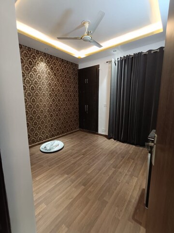 Bedroom in 3 BHK Builder Floor at BPTP Parkland Pride, Sector 77 – for Sale