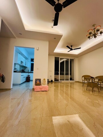 Room in 2.5 BHK Apartment at Omaxe Lake, North Mullanpur – for Rent