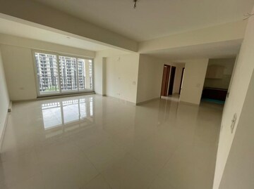 Room in 3 BHK Apartment at Shiv Sai Emerald Heights, Sector 88 – for Rent