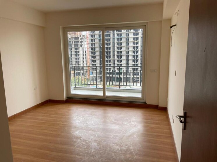 Room, shiv-sai-emerald-heights 3 Bedroom 2199 Sq.Ft. Apartment In Sector 88 Faridabad 9076348