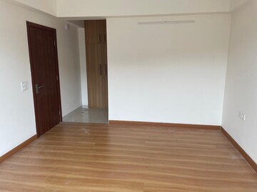 Room in 3 BHK Apartment at Shiv Sai Emerald Heights, Sector 88 – for Rent