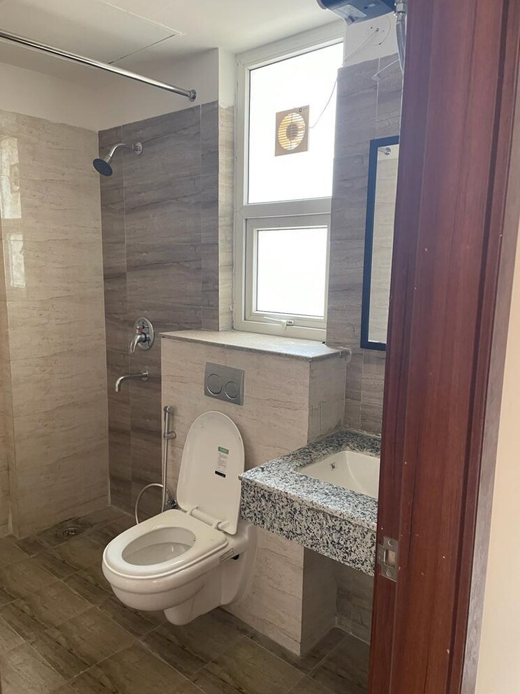 Bathroom, shiv-sai-emerald-heights 3 Bedroom 2199 Sq.Ft. Apartment In Sector 88 Faridabad 9076348