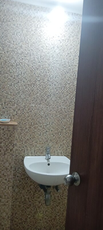 Master Bedroom in 2.5 BHK Apartment at Lodha Palava Downtown, Dombivli East – for Rent