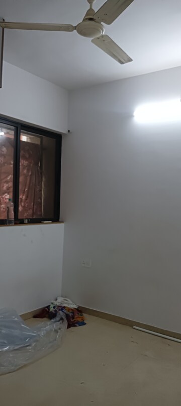 Room in 2.5 BHK Apartment at Lodha Palava Downtown, Dombivli East – for Rent