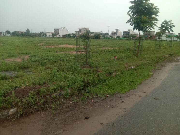 undefined, gmada-eco-city  300 Sq.Yd. Plot In North Mullanpur Chandigarh 9076355