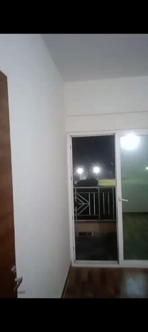 Room in 2 BHK Apartment at Migsun Roof, Raj Nagar Extension – for Sale