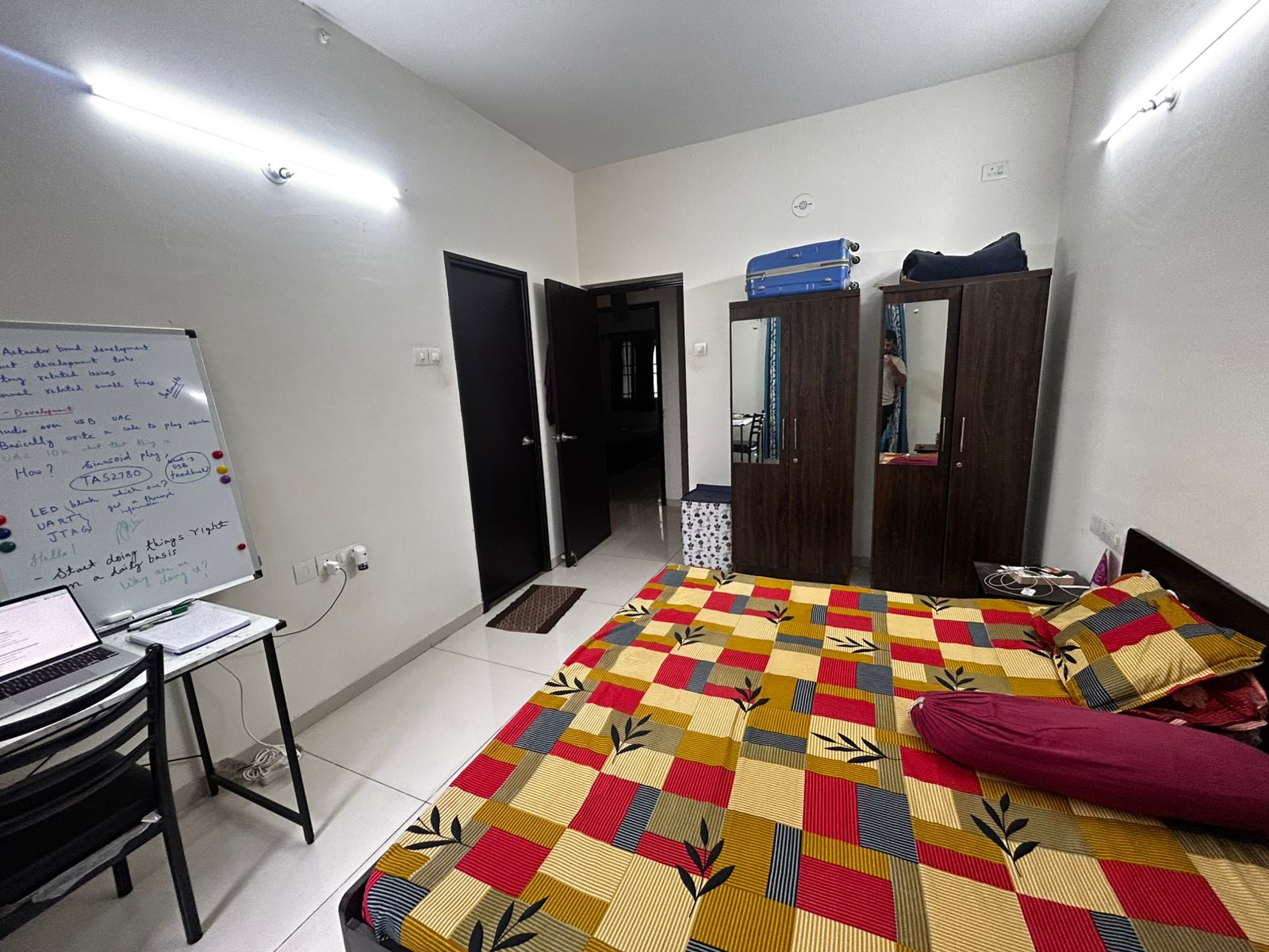 2 BHK + Extra Room Apartment For Rent in Malpani Cereza