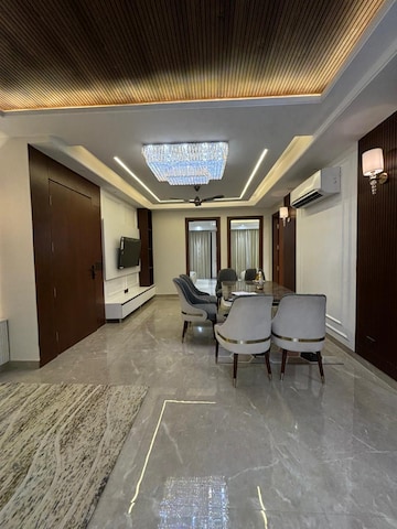 Living Room in 4 BHK Builder Floor at Unitech Arcadia, South City 2 – for Rent